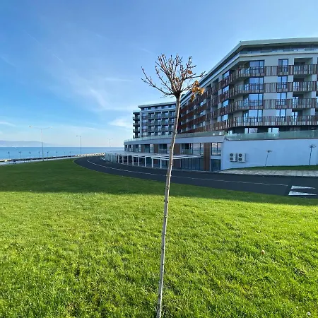 Paradiso 'в' 111 Large Appartamento *