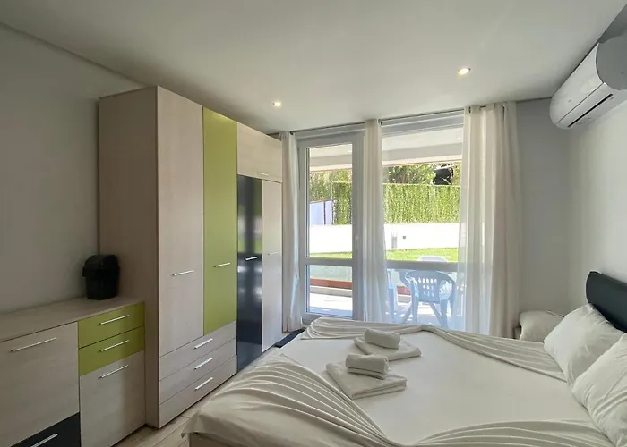 Paradiso 'в' 111 Large Apartamento *